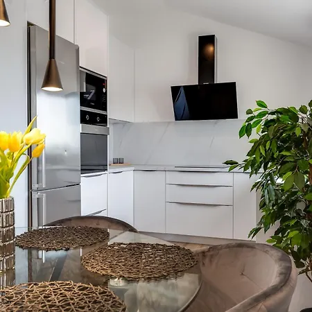 Tesa Luxury