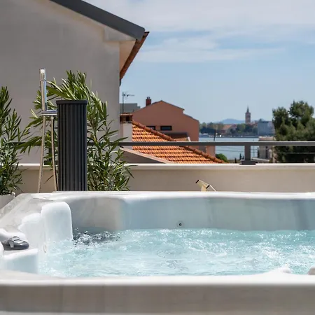 Tesa Luxury Задар