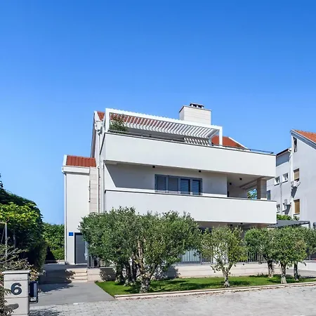 Tesa Luxury * Задар