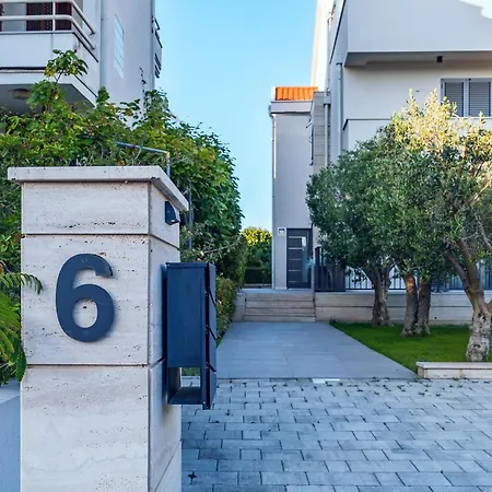 Tesa Luxury Апартаменты