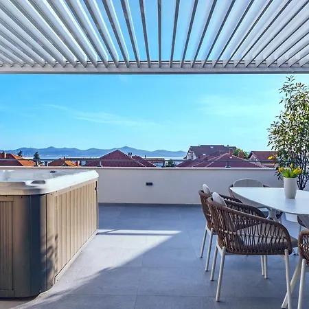 Tesa Luxury Апартаменты *